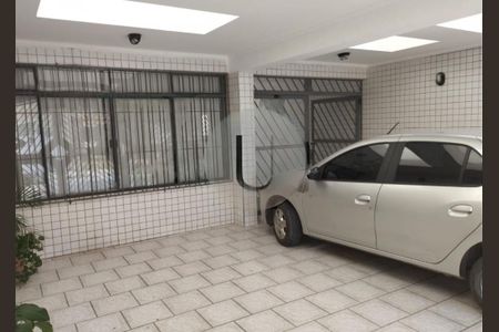 Casa à venda com 226m², 4 quartos e 5 vagas