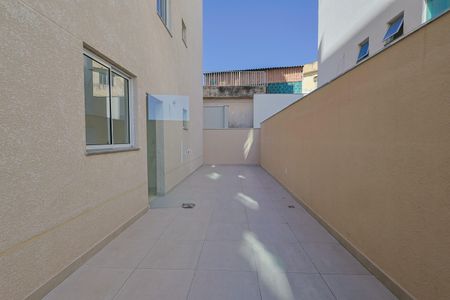 Apartamento à venda com 93m², 2 quartos e 2 vagasVaranda