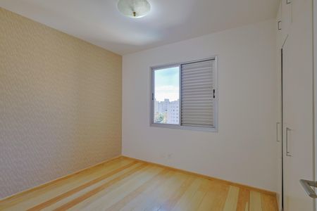 Apartamento à venda com 130m², 3 quartos e 2 vagasQuarto 2