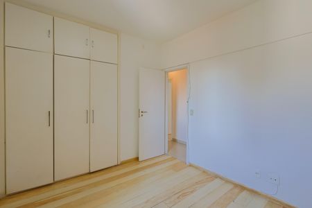Apartamento à venda com 130m², 3 quartos e 2 vagasQuarto 2