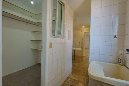 Apartamento à venda com 130m², 3 quartos e 2 vagasÁrea de Serviço