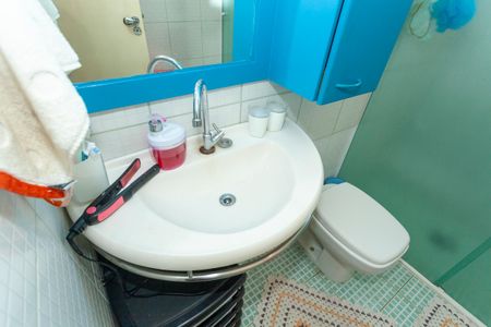 Casa à venda com 85m², 2 quartos e 2 vagasBanheiro 1