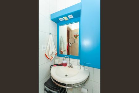 Casa à venda com 85m², 2 quartos e 2 vagasBanheiro 1