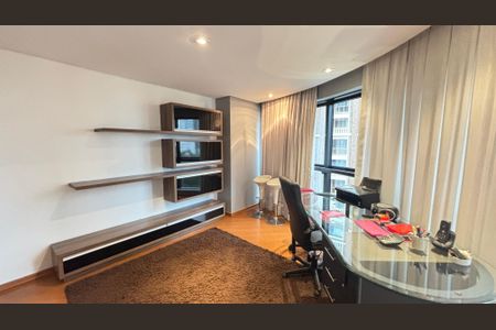 Apartamento à venda com 97m², 1 quarto e 1 vaga Apartamento à venda com 97m², 1 quarto e 1 vagaEscritório