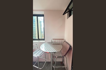 Apartamento à venda com 97m², 1 quarto e 1 vaga Apartamento à venda com 97m², 1 quarto e 1 vagaVaranda da Suíte