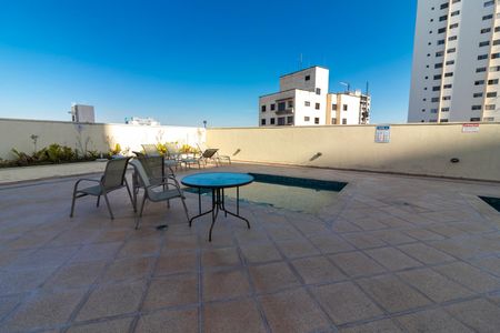 Apartamento à venda com 126m², 3 quartos e 3 vagas Apartamento à venda com 126m², 3 quartos e 3 vagasÁrea comum - Piscina