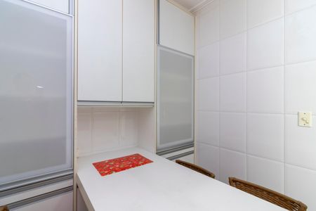 Apartamento à venda com 126m², 3 quartos e 3 vagas Apartamento à venda com 126m², 3 quartos e 3 vagasCozinha