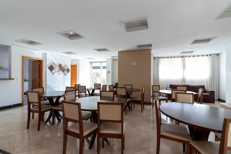 Apartamento à venda com 126m², 3 quartos e 3 vagas Apartamento à venda com 126m², 3 quartos e 3 vagasÁrea comum - Salão de festas