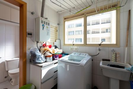 Apartamento à venda com 126m², 3 quartos e 3 vagas Apartamento à venda com 126m², 3 quartos e 3 vagasÁrea de Serviço