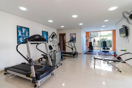 Apartamento à venda com 126m², 3 quartos e 3 vagas Apartamento à venda com 126m², 3 quartos e 3 vagasÁrea comum - Academia