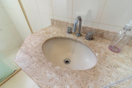 Apartamento à venda com 126m², 3 quartos e 3 vagas Apartamento à venda com 126m², 3 quartos e 3 vagasBanheiro da Suíte 1