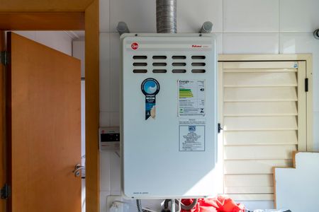 Apartamento à venda com 126m², 3 quartos e 3 vagas Apartamento à venda com 126m², 3 quartos e 3 vagasÁrea de Serviço