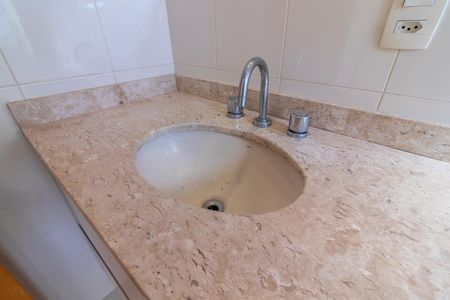 Apartamento à venda com 126m², 3 quartos e 3 vagas Apartamento à venda com 126m², 3 quartos e 3 vagasBanheiro da Suíte 2