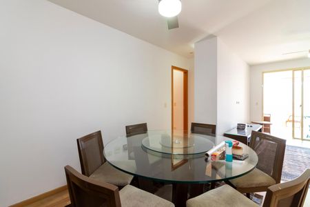 Apartamento à venda com 126m², 3 quartos e 3 vagas Apartamento à venda com 126m², 3 quartos e 3 vagasSala de Jantar