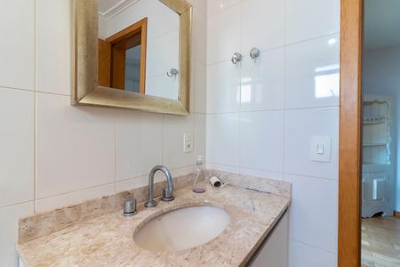 Apartamento à venda com 126m², 3 quartos e 3 vagas Apartamento à venda com 126m², 3 quartos e 3 vagasBanheiro da Suíte 1