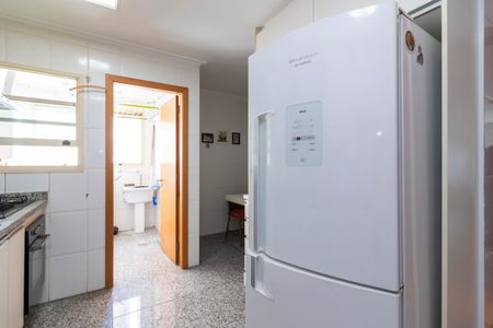 Apartamento à venda com 126m², 3 quartos e 3 vagas Apartamento à venda com 126m², 3 quartos e 3 vagasCozinha