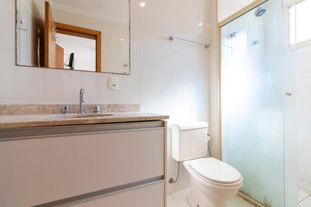 Apartamento à venda com 126m², 3 quartos e 3 vagas Apartamento à venda com 126m², 3 quartos e 3 vagasBanheiro da Suíte 2