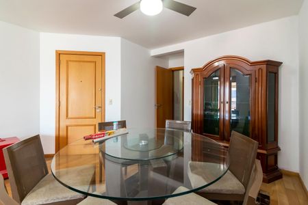 Apartamento à venda com 126m², 3 quartos e 3 vagas Apartamento à venda com 126m², 3 quartos e 3 vagasSala de Jantar