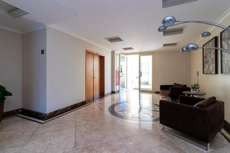 Apartamento à venda com 126m², 3 quartos e 3 vagas Apartamento à venda com 126m², 3 quartos e 3 vagasHall Social