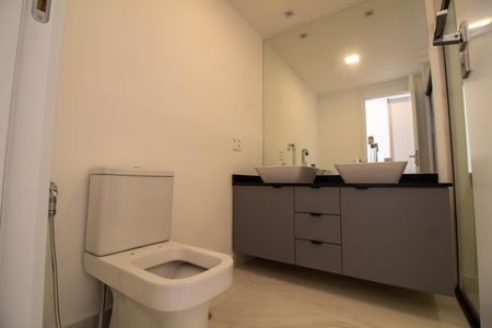 Apartamento para alugar com 140m², 2 quartos e 2 vagasBanheiro da Suíte 2 - Senhora