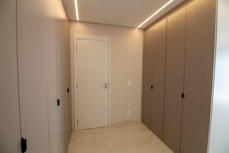 Apartamento para alugar com 140m², 2 quartos e 2 vagasCloset da suíte 2