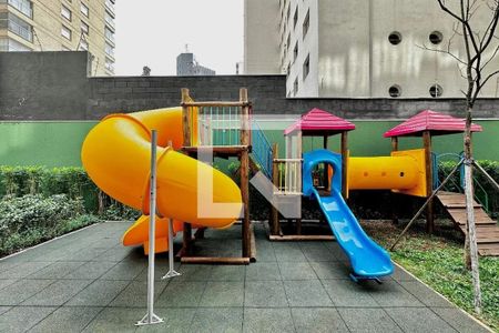 Apartamento para alugar com 140m², 2 quartos e 2 vagasÁrea comum - Playground