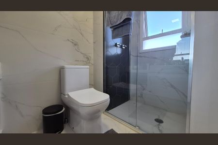 Apartamento à venda com 123m², 2 quartos e 2 vagas Apartamento à venda com 123m², 2 quartos e 2 vagasBanheiro da suíte