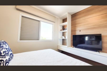 Casa de condomínio à venda com 230m², 4 quartos e 3 vagas Casa de condomínio à venda com 230m², 4 quartos e 3 vagasSuíte 1