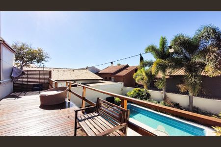 Casa de condomínio à venda com 230m², 4 quartos e 3 vagas Casa de condomínio à venda com 230m², 4 quartos e 3 vagasÁrea gourmet