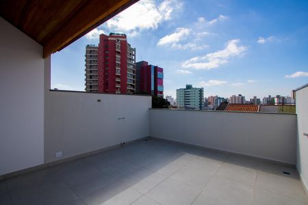 Casa à venda com 230m², 3 quartos e 4 vagasCobertura