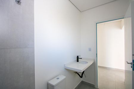 Casa à venda com 230m², 3 quartos e 4 vagasBanheiro da Suíte 1