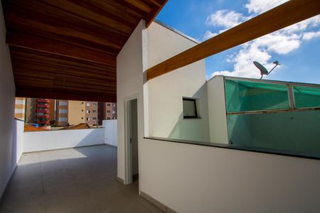 Casa à venda com 230m², 3 quartos e 4 vagasCobertura