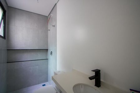 Casa à venda com 230m², 3 quartos e 4 vagasBanheiro da Suíte 3