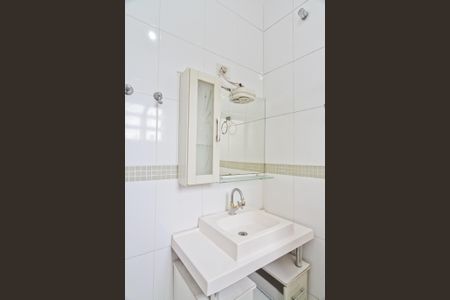 Casa à venda com 405m², 2 quartos e 4 vagas Casa à venda com 405m², 2 quartos e 4 vagasBanheiro da Suíte