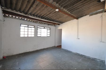 Casa à venda com 105m², 3 quartos e sem vagaÁrea de serviço