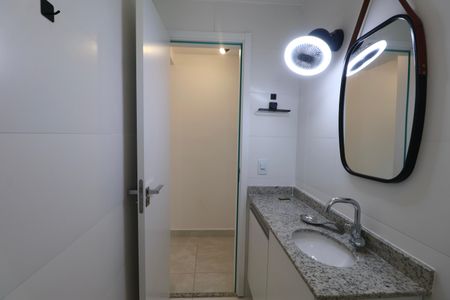 Apartamento para alugar com 95m², 3 quartos e 2 vagas Apartamento para alugar com 95m², 3 quartos e 2 vagasBanheiro Social