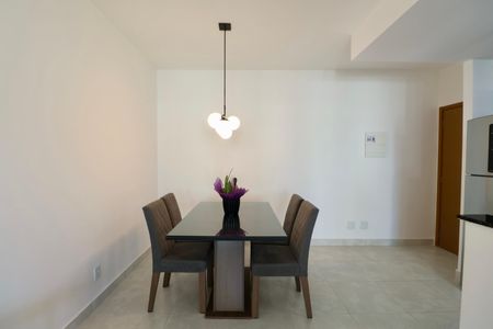 Apartamento para alugar com 95m², 3 quartos e 2 vagas Apartamento para alugar com 95m², 3 quartos e 2 vagasSala