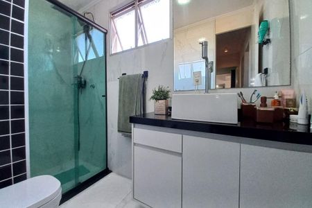 Apartamento à venda com 109m², 3 quartos e 1 vaga Apartamento à venda com 109m², 3 quartos e 1 vagaBanheiro