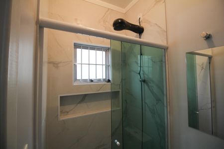 Casa à venda com 100m², 3 quartos e 2 vagas Casa à venda com 100m², 3 quartos e 2 vagasBanheiro Suite 2