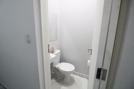 Casa à venda com 100m², 3 quartos e 2 vagas Casa à venda com 100m², 3 quartos e 2 vagasLavabo