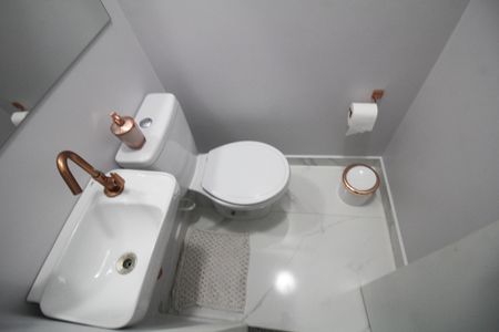 Casa à venda com 100m², 3 quartos e 2 vagas Casa à venda com 100m², 3 quartos e 2 vagasLavabo