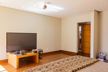 Casa à venda com 600m², 6 quartos e 6 vagas Casa à venda com 600m², 6 quartos e 6 vagasSuíte 1