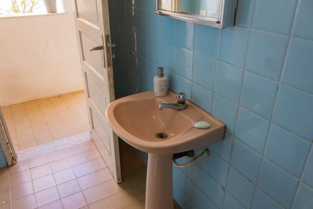 Casa à venda com 600m², 6 quartos e 6 vagas Casa à venda com 600m², 6 quartos e 6 vagasBanheiro de Serviço