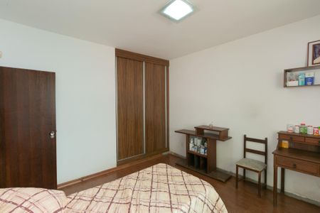 Casa à venda com 379m², 3 quartos e 1 vaga Casa à venda com 379m², 3 quartos e 1 vagaQuarto 3