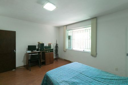 Casa à venda com 379m², 3 quartos e 1 vaga Casa à venda com 379m², 3 quartos e 1 vagaQuarto