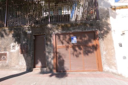 Casa à venda com 379m², 3 quartos e 1 vaga Casa à venda com 379m², 3 quartos e 1 vagaFachada