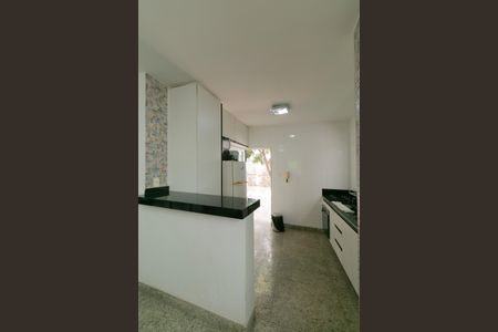 Casa à venda com 379m², 3 quartos e 1 vaga Casa à venda com 379m², 3 quartos e 1 vagaCozinha