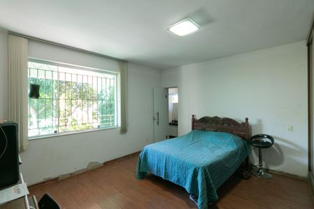 Casa à venda com 379m², 3 quartos e 1 vaga Casa à venda com 379m², 3 quartos e 1 vagaQuarto