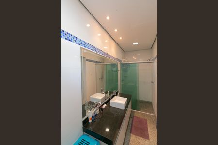 Casa à venda com 379m², 3 quartos e 1 vaga Casa à venda com 379m², 3 quartos e 1 vagaBanheiro do Quarto