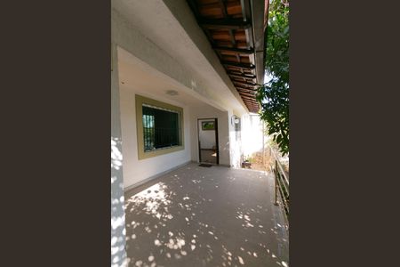 Casa à venda com 379m², 3 quartos e 1 vaga Casa à venda com 379m², 3 quartos e 1 vagaÁrea comum